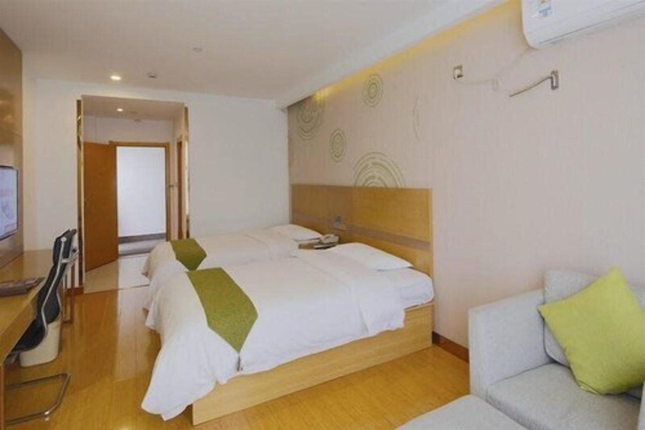 Greentree Qipu Road Tiantong Road Subway Station Express Hotel